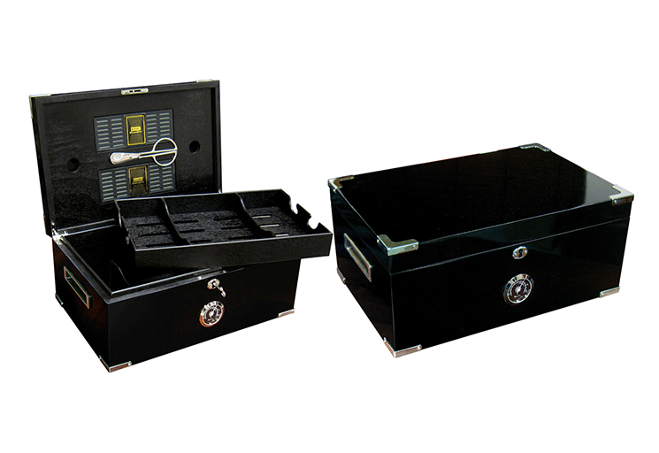 Dakota - 120 Ct. Full Black Humidor w/ SCISSORS & Polished Hardware