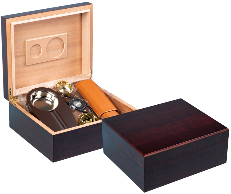 Diplomat - 25-50 Count Cherry Humidor Gift Set